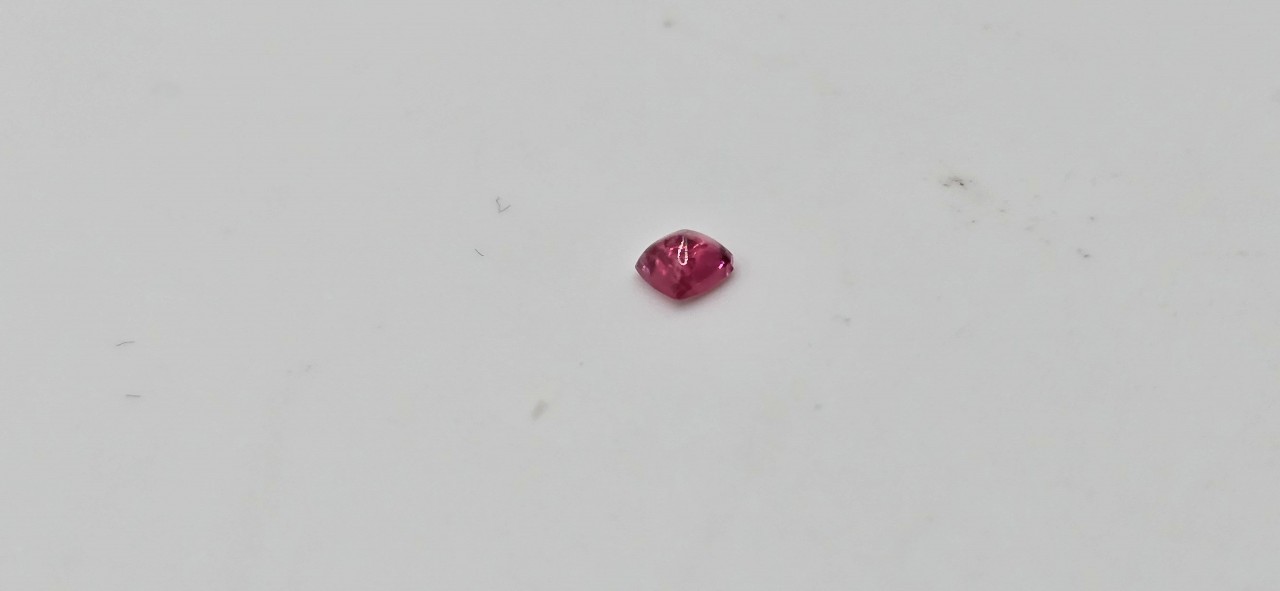 3.13x3.09x1.95mm spinel sugarloaf-cut cabochon