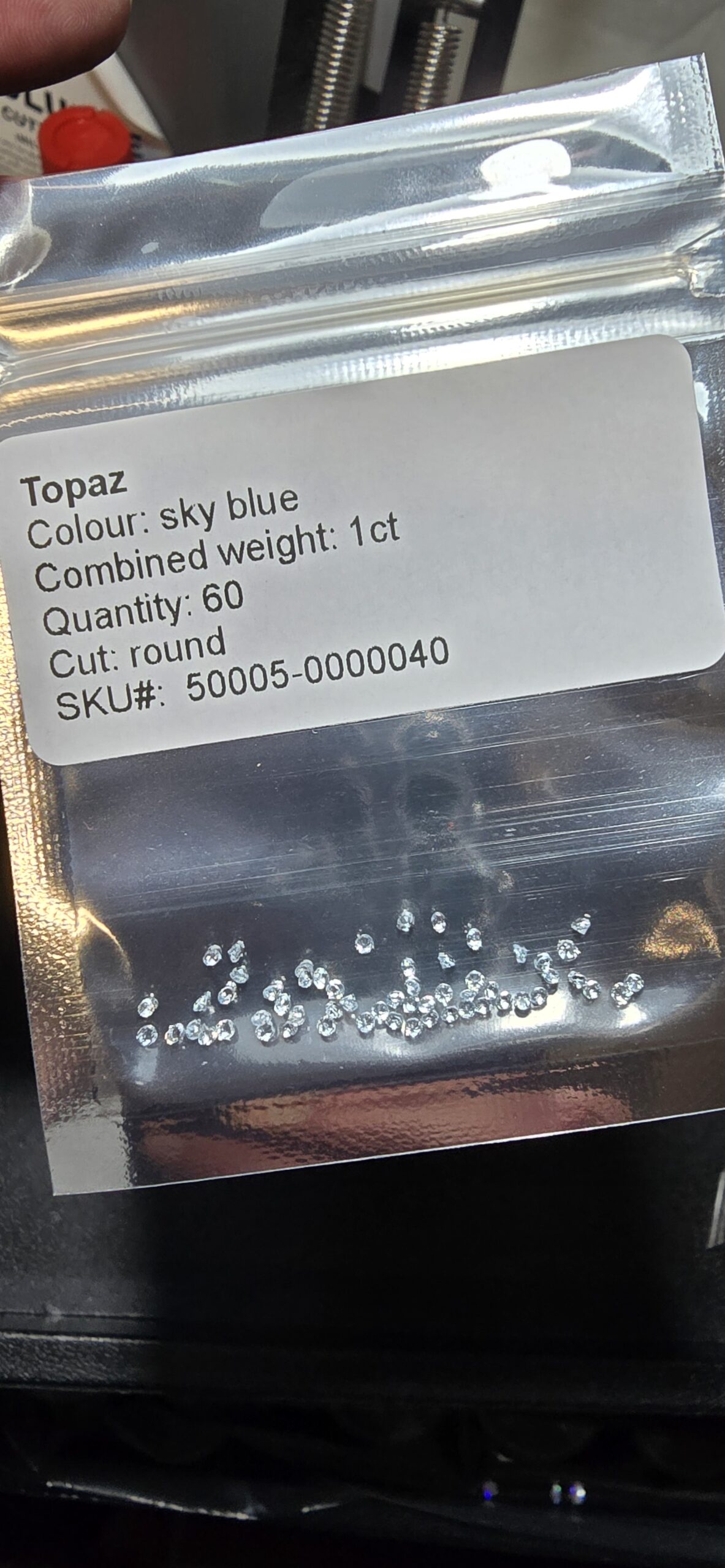 1ct parcel of 1.5mm sky blue topaz facets