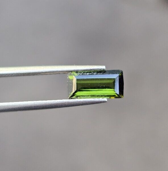 9.62x4.90x3.28mm baguette Brazilian tourmaline facet