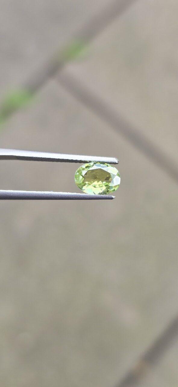 8.19x5.93x3.18mm oval Brazilian tourmaline facet