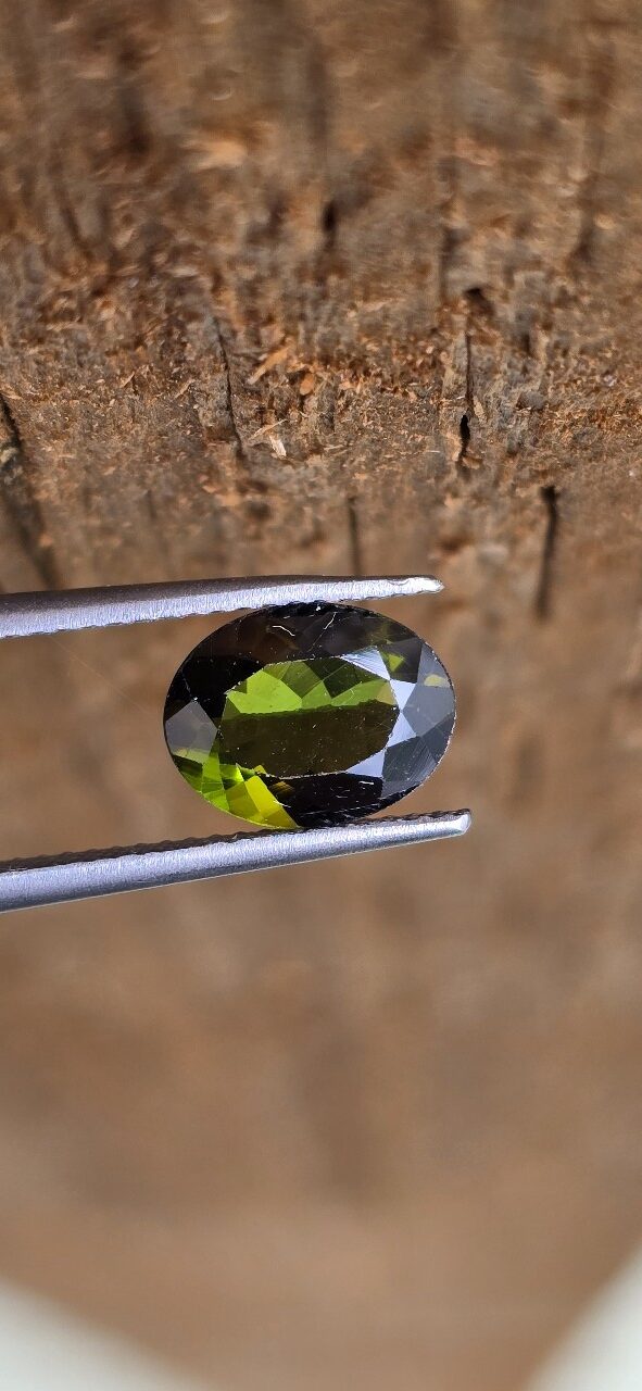 9.18x7.09x3.82mm oval Brazilian tourmaline facet
