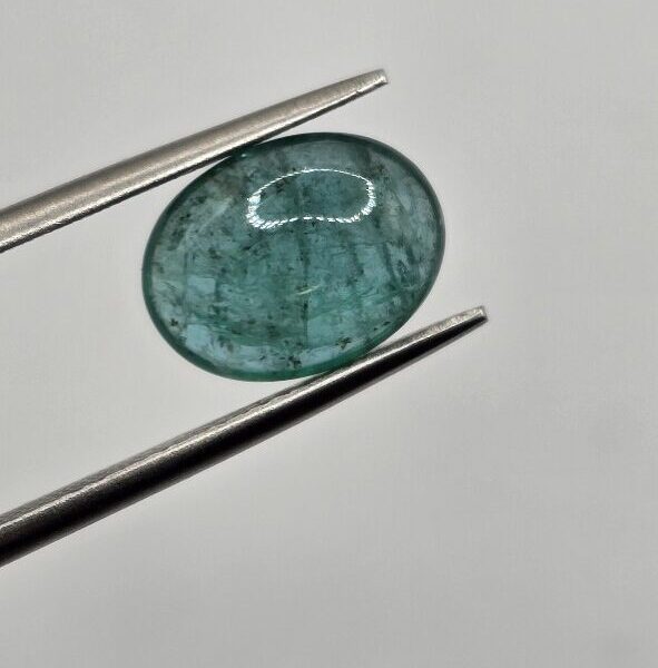 11.06x8.36x4.08mm oval-cut hq Zambian blue emerald cabochon