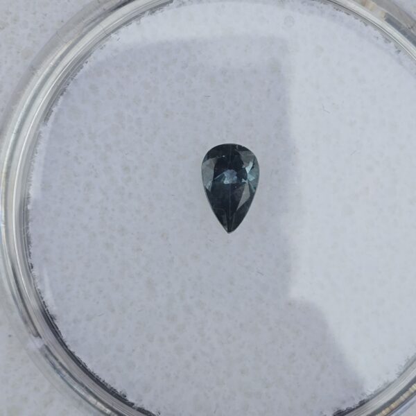 5.47x3.54x2.33mm pear Australian sapphire facet