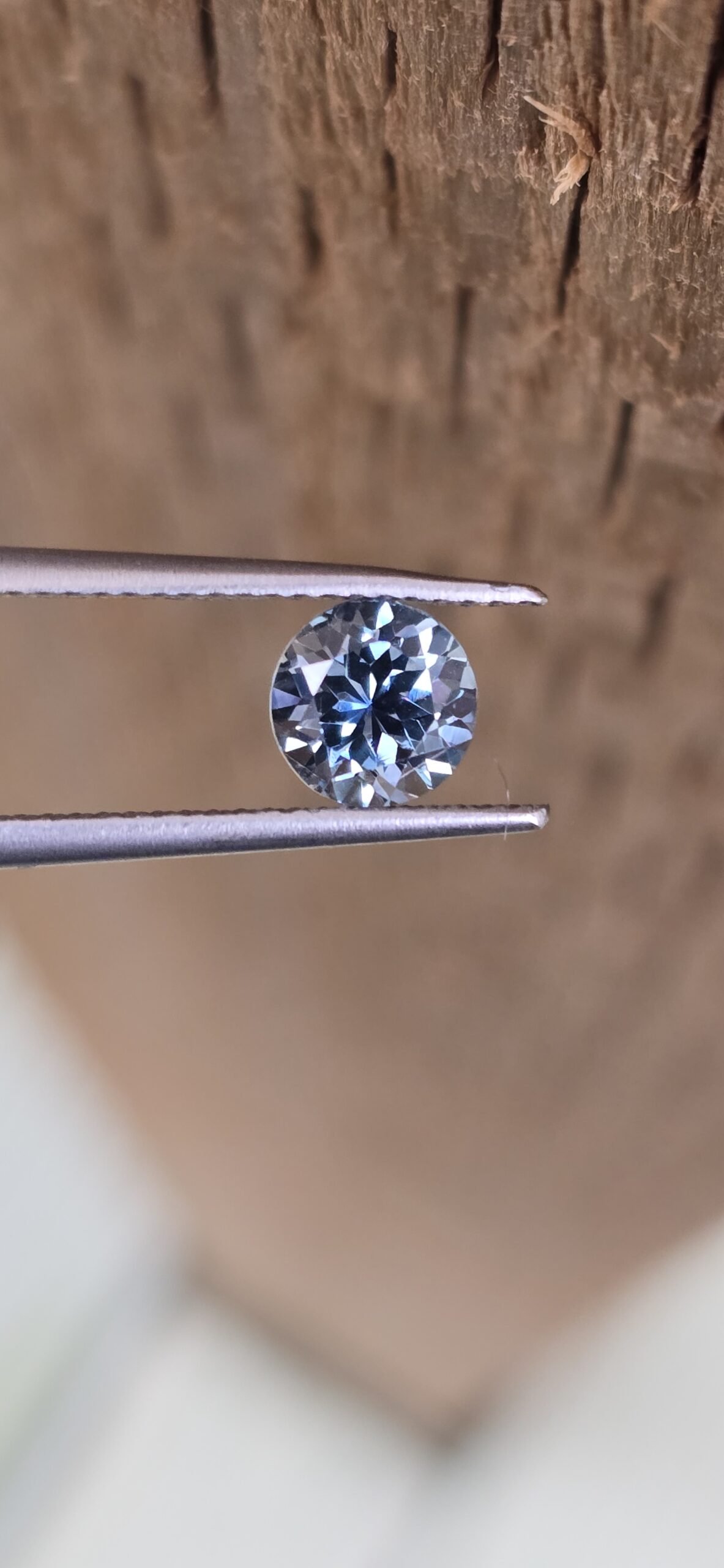 6.04x5.96x4.40mm round Australian sapphire facet