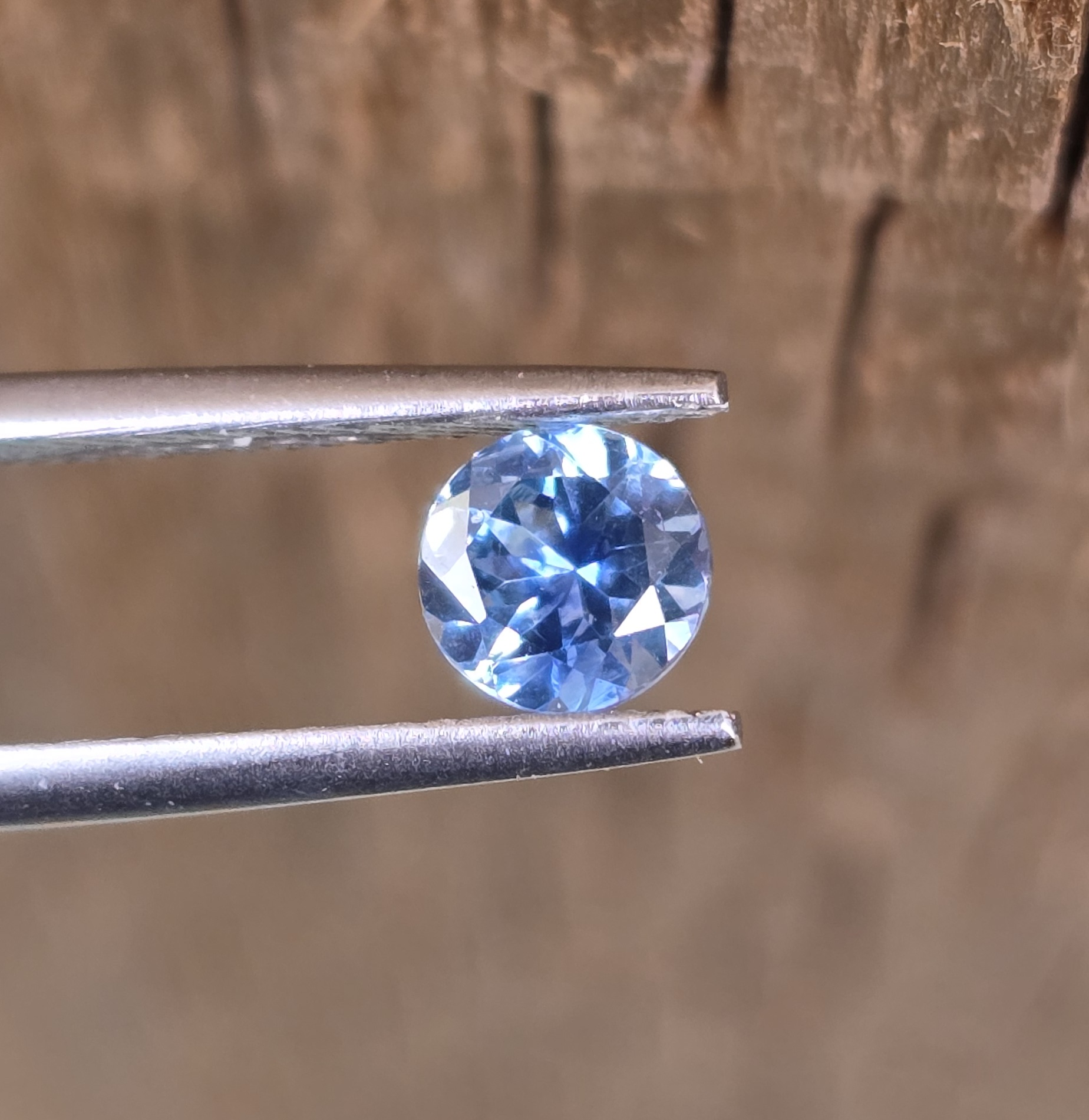 5.08x5.02x3.13mm round Australian sapphire facet