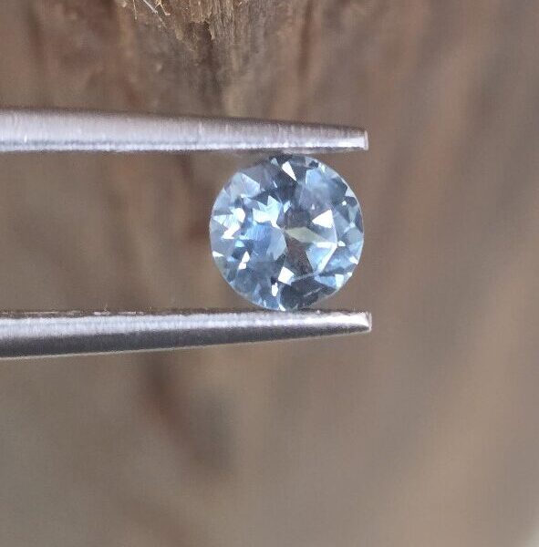 4.61x4.55x2.72mm round Australian sapphire facet