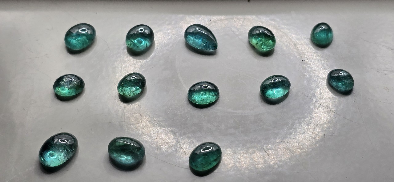 10.30x8.47x5.55mm oval-cut hq Zambian blue emerald cabochon - Image 2