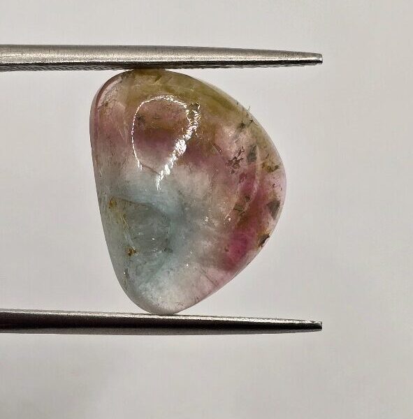 16.65x12.17x4.53mm Brazilian tourmaline cabochon
