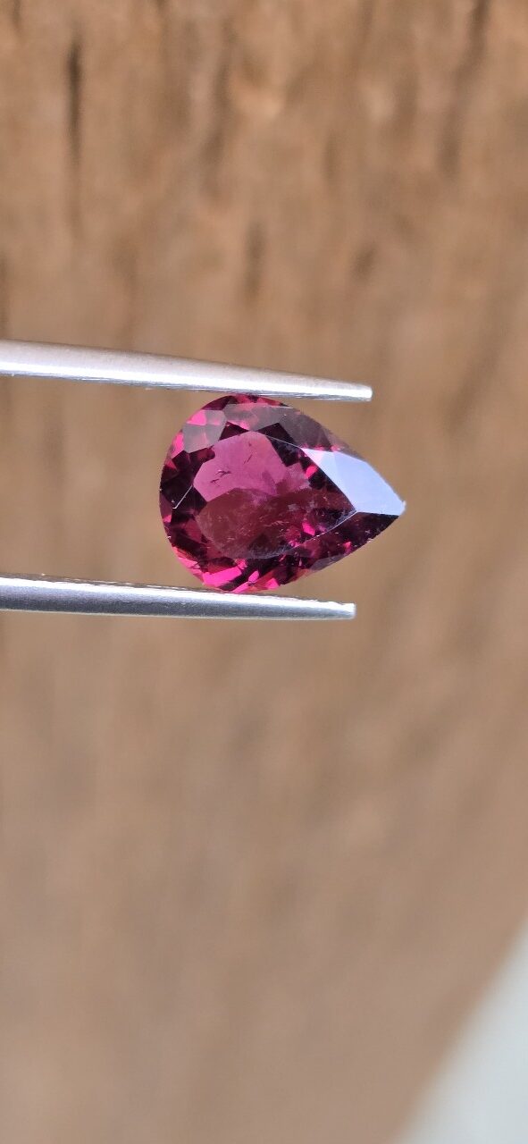 9.58x7.67x4.07mm pear Brazilian tourmaline facet