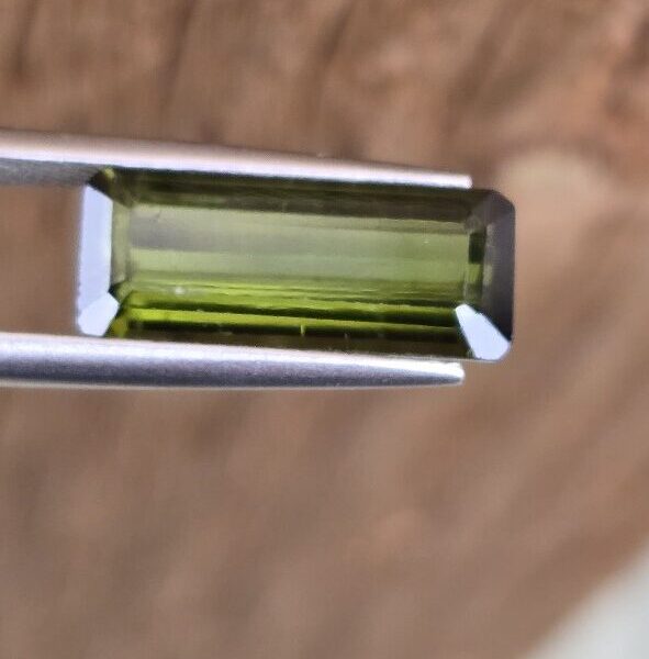 14.68x5.96x4.98mm baguette Brazilian tourmaline facet