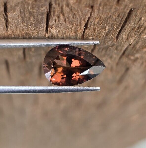11.80x7.82x5.23mm pear Brazilian tourmaline facet