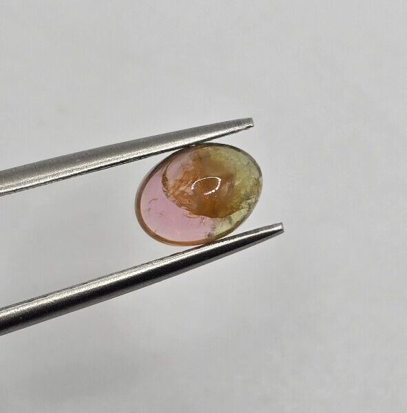 7.92x5.81x3.88mm Brazilian tourmaline cabochon