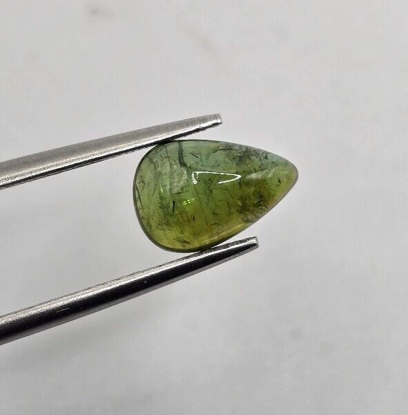 9.02x6.07x3.44mm Brazilian tourmaline cabochon