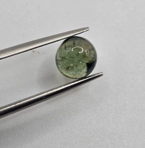 7.05x6.96x4.47mm Brazilian tourmaline cabochon