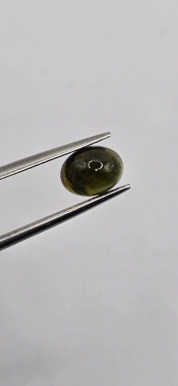 7.85x6.03x3.58mm Brazilian tourmaline cabochon