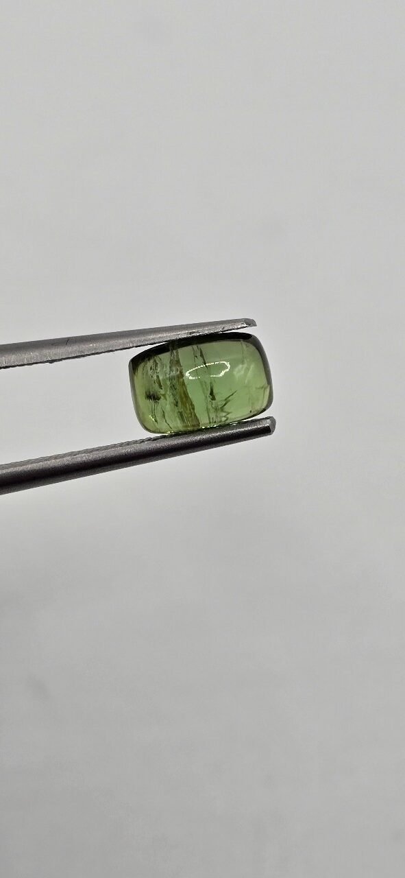 7.81x5.04x4.40mm Brazilian tourmaline cabochon
