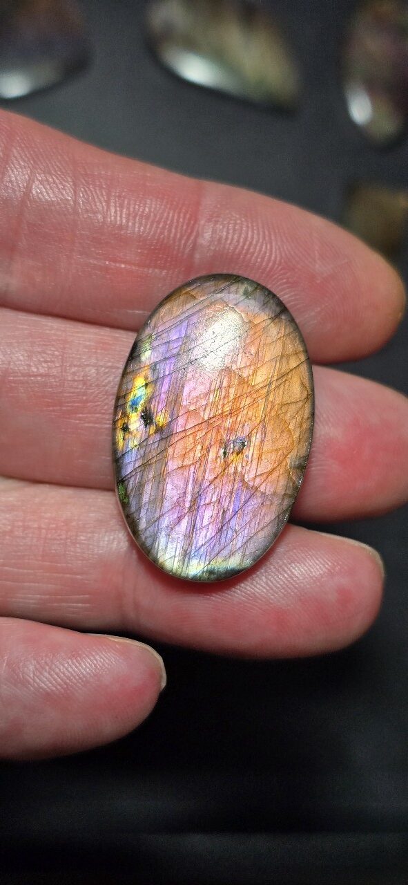33x22mm purple labradorite cabochon