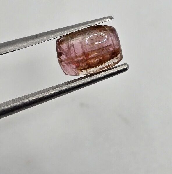 8.49x6.00x3.37mm Brazilian tourmaline cabochon