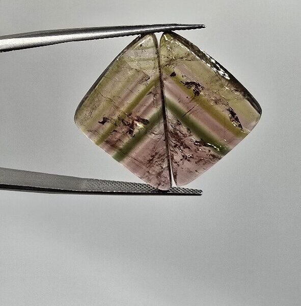 29.3x15.9x4.4mm matching pair of Madagascan liddicoatite tourmaline cabochons