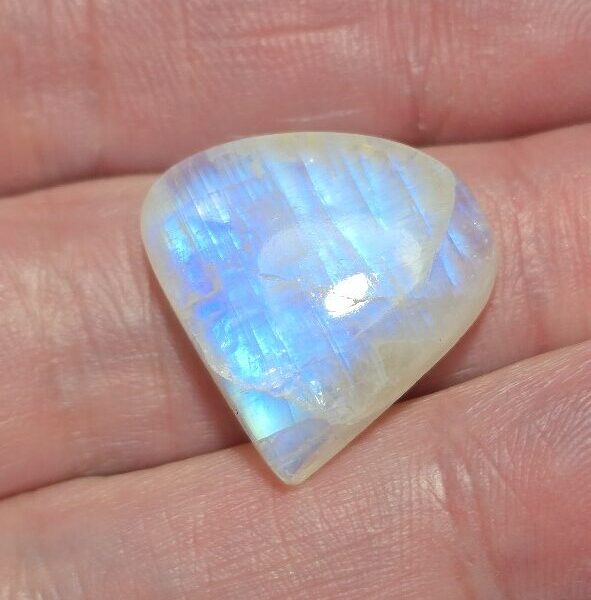20.7x20.6mm moonstone cabochon