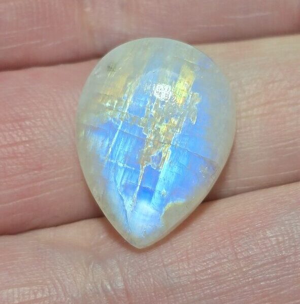 21.9x16.8mm moonstone cabochon