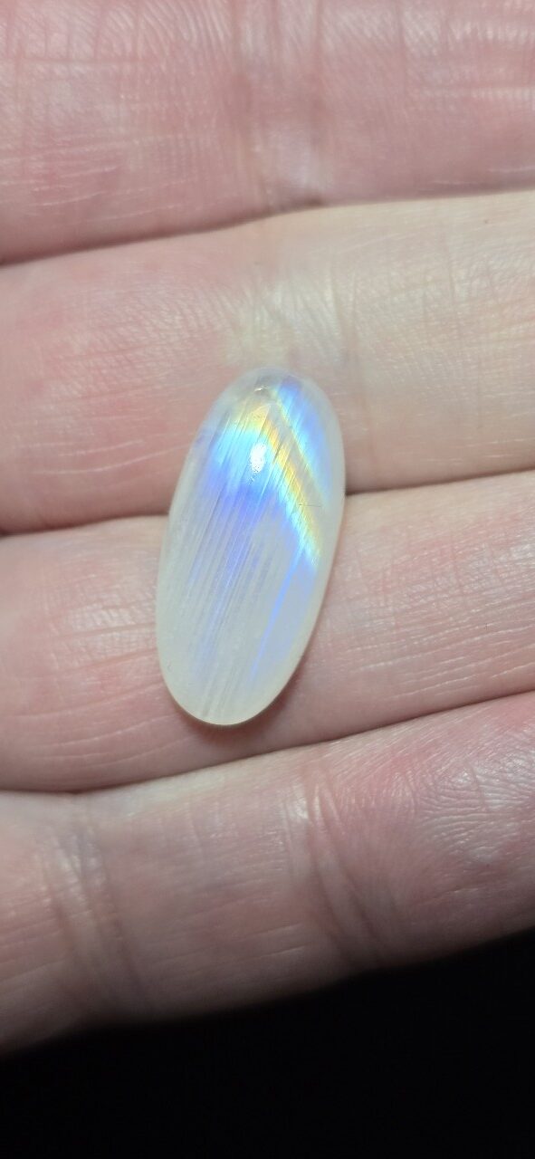 23.3x11.1mm moonstone cabochon