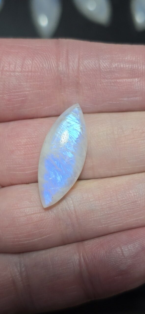 28.6x12.0mm moonstone cabochon
