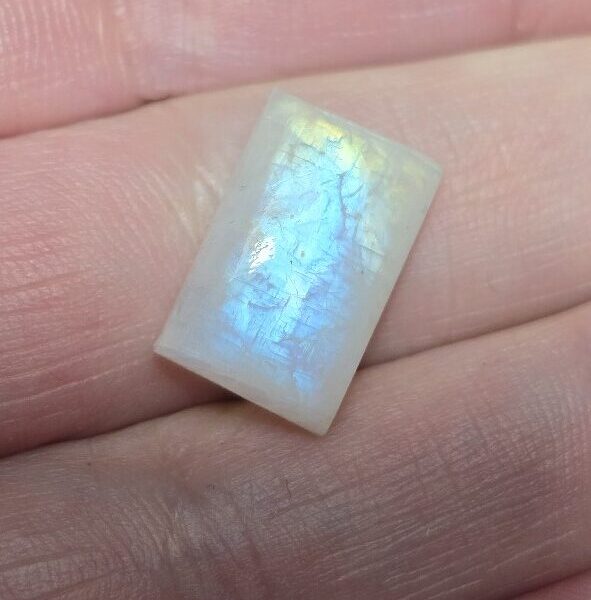 16.9x10.9mm moonstone cabochon