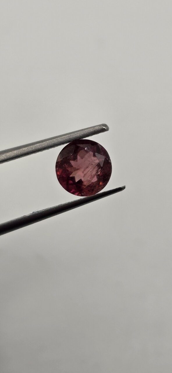 6.95x6.92x3.95mm round Brazilian tourmaline facet
