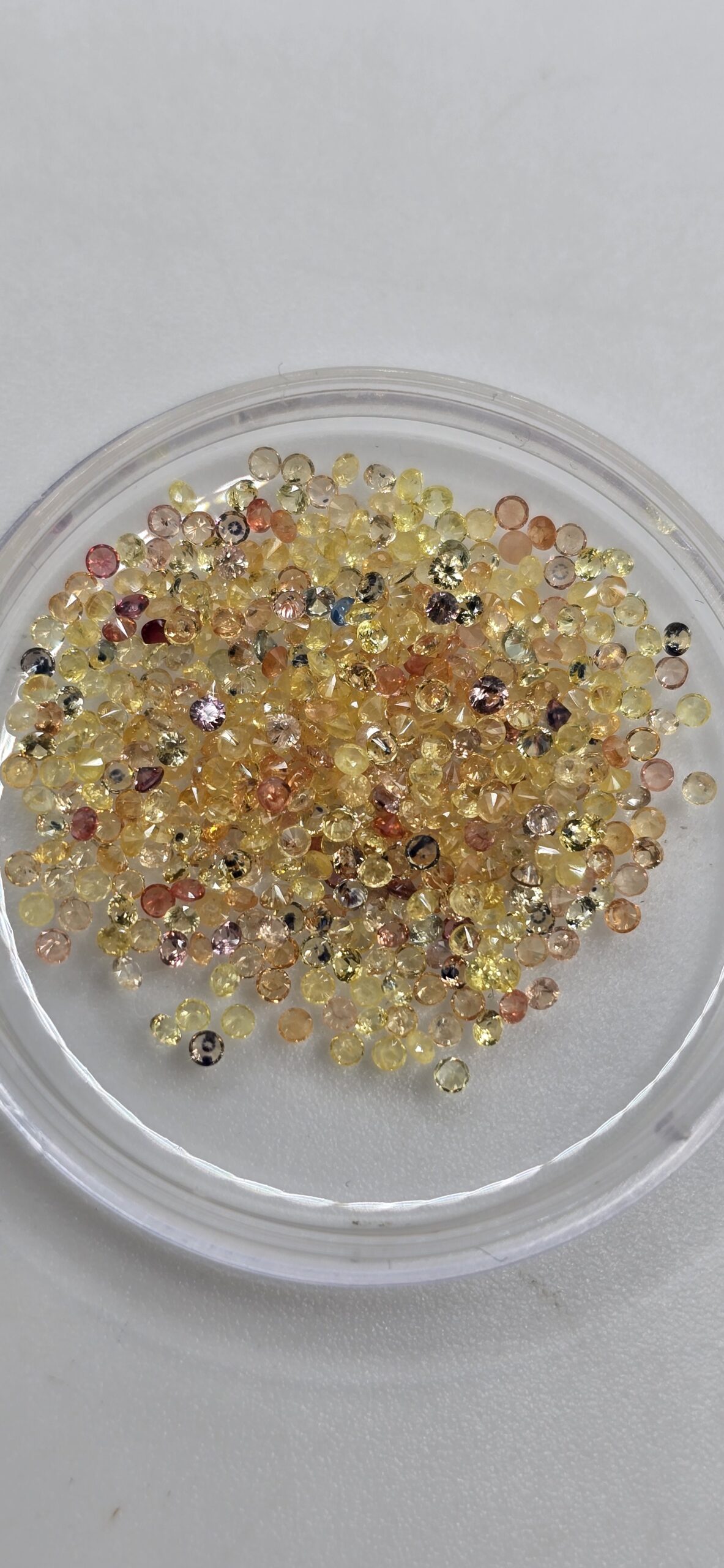 5ct parcel of 1.2mm yellow-mix sapphire facets
