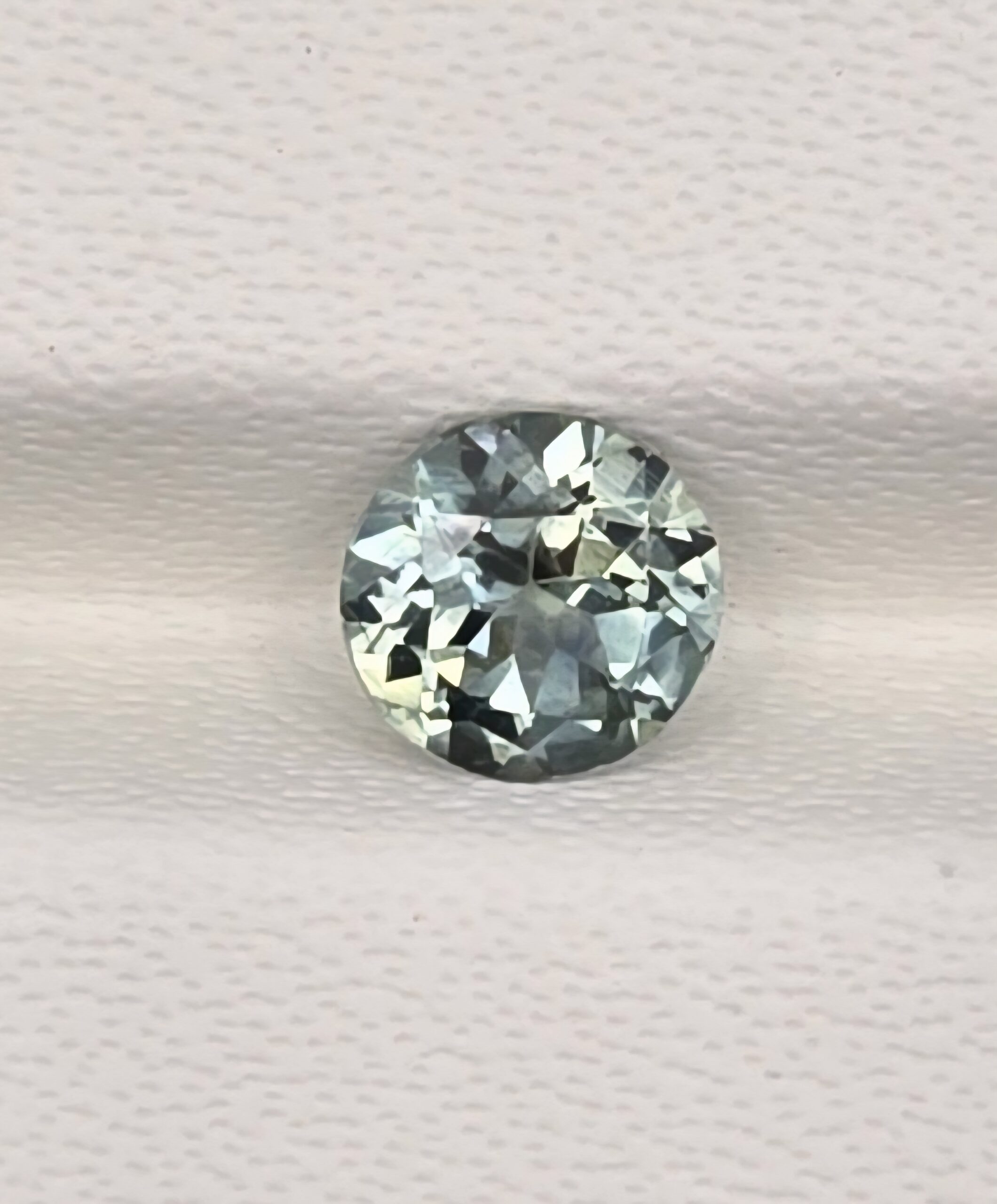 5.02x4.96x2.92mm round australian sapphire facet