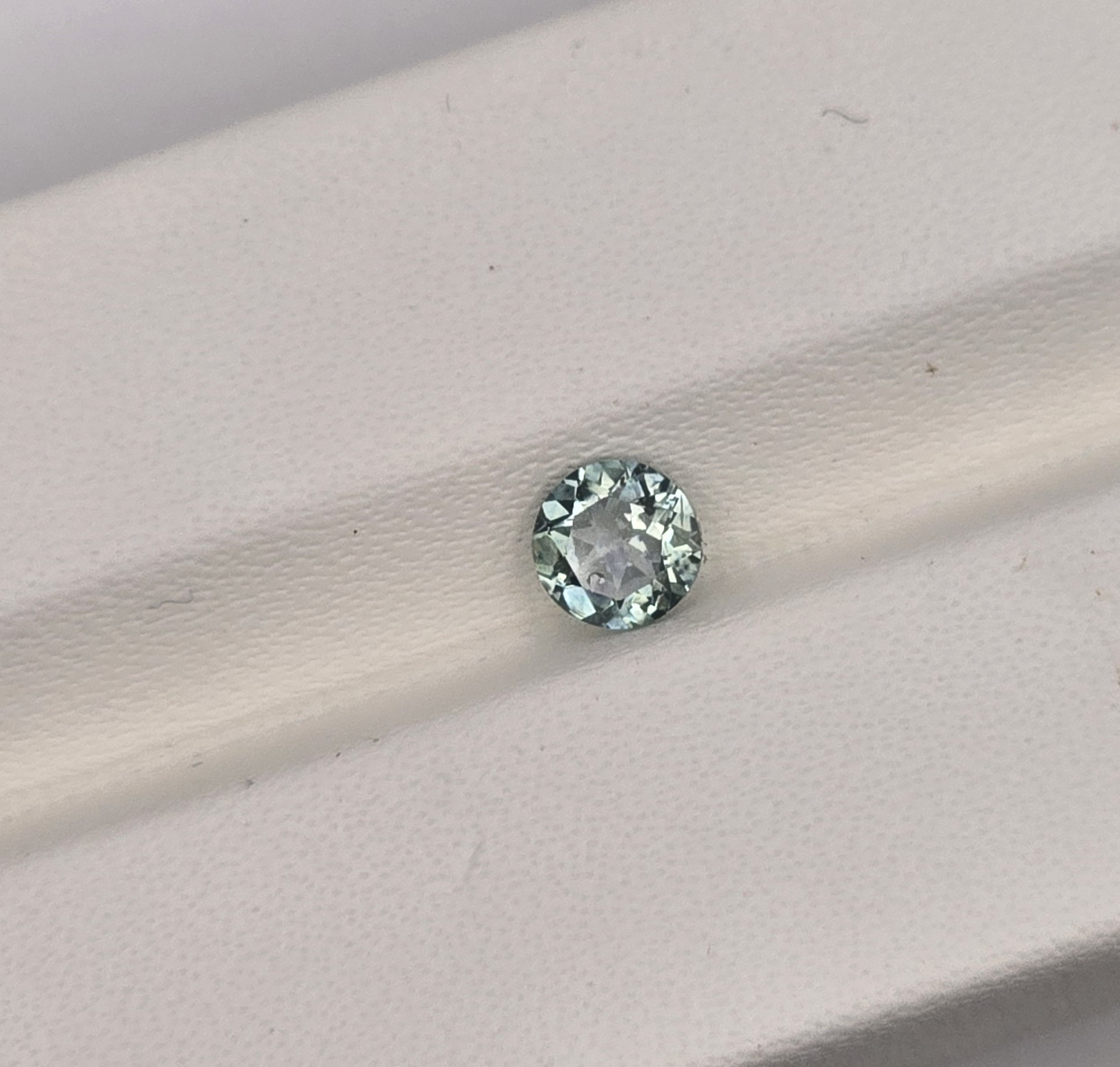 3.91x3.89x2.64mm round australian sapphire facet (copy)