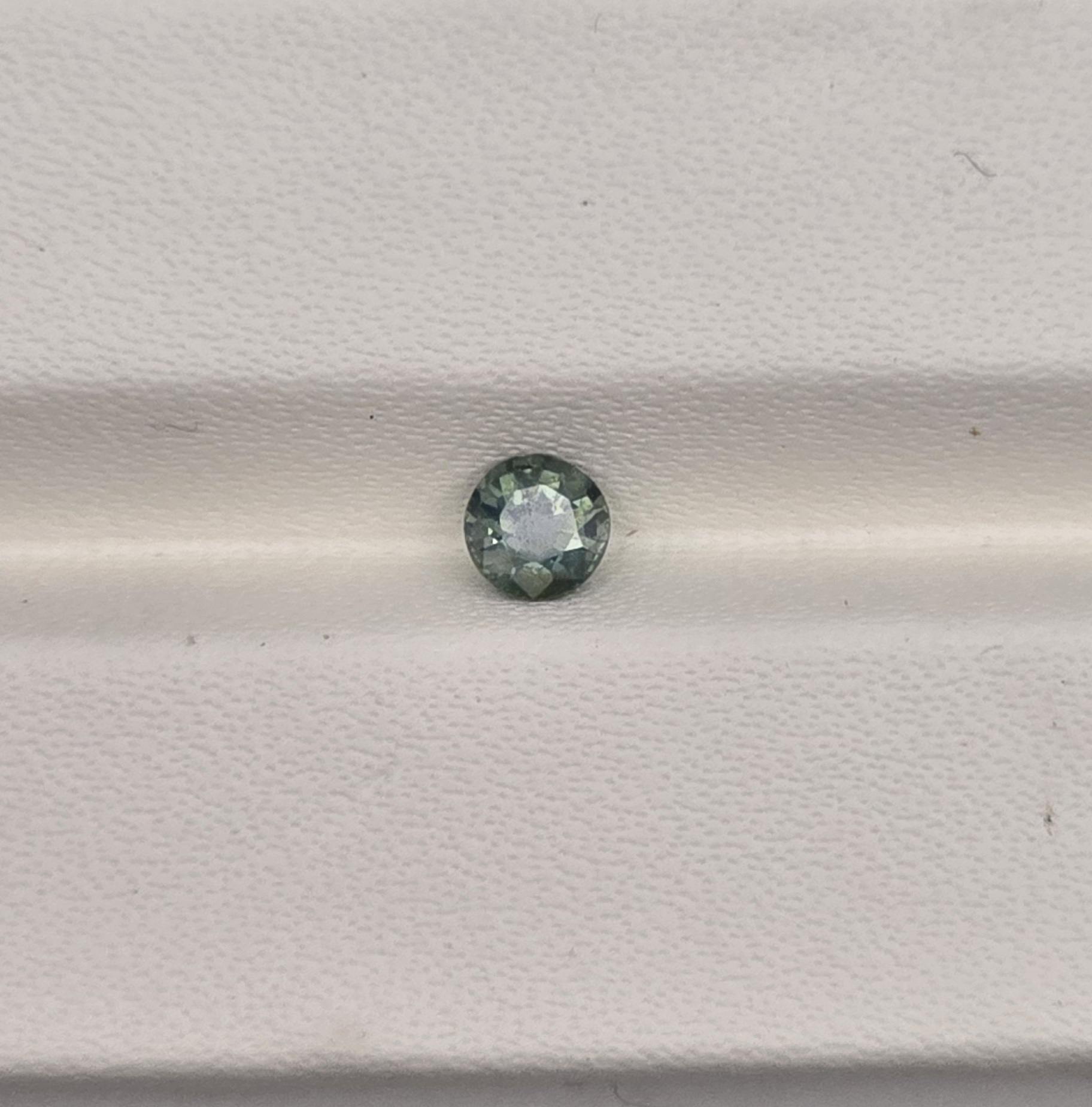 3.92x3.86x2.77mm round australian sapphire facet