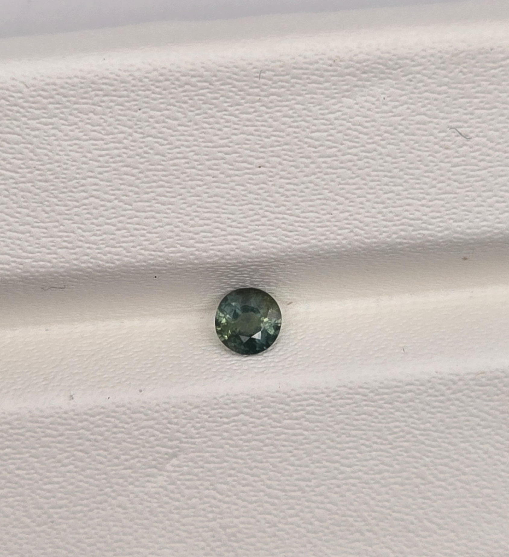 3.49x3.42x2.21mm round australian sapphire facet