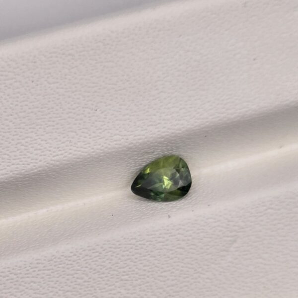 6.59x4.86x3.01mm pear australian sapphire facet (copy)