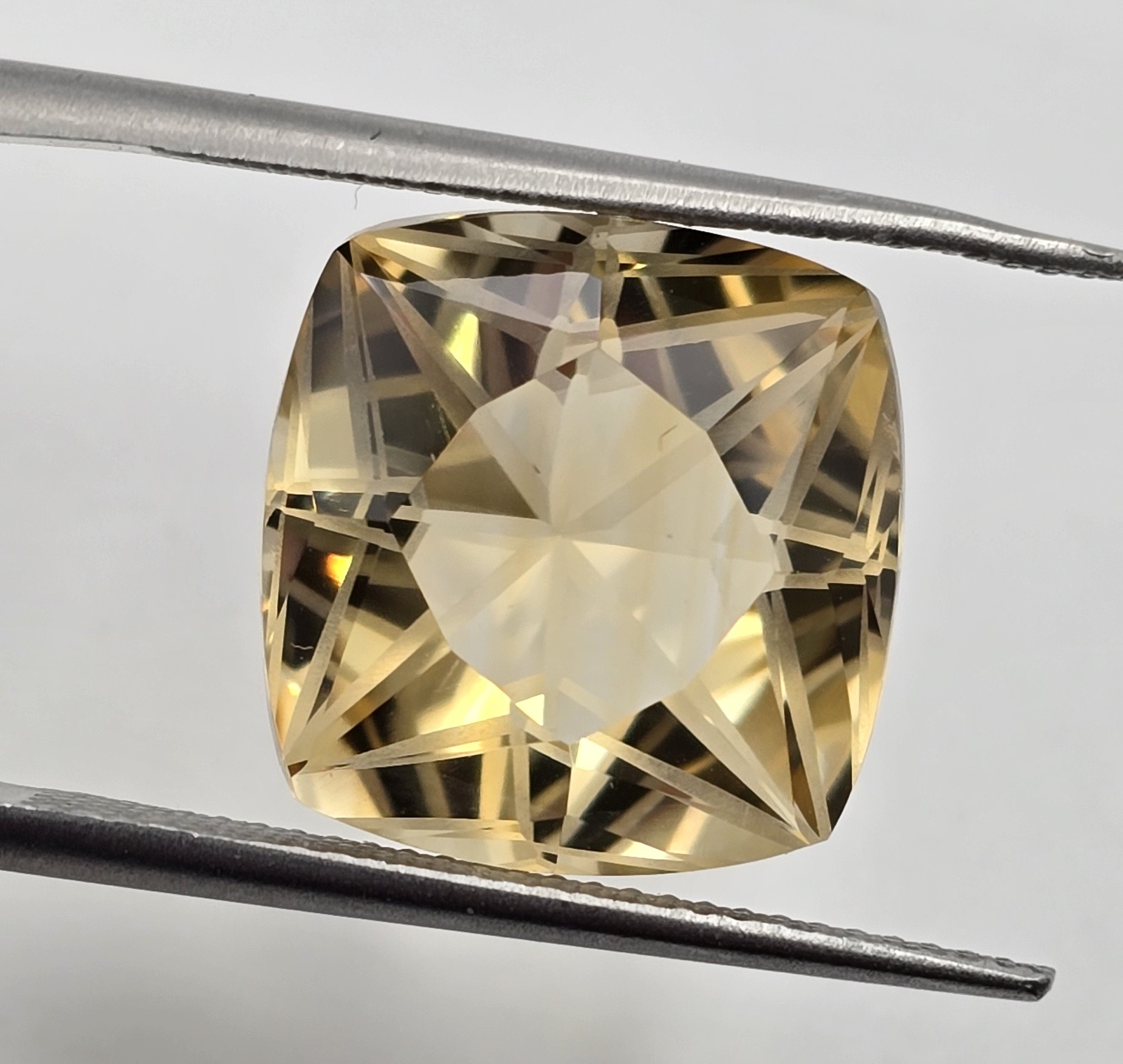13.89x13.60x9.35mm fancy cut citrine facet