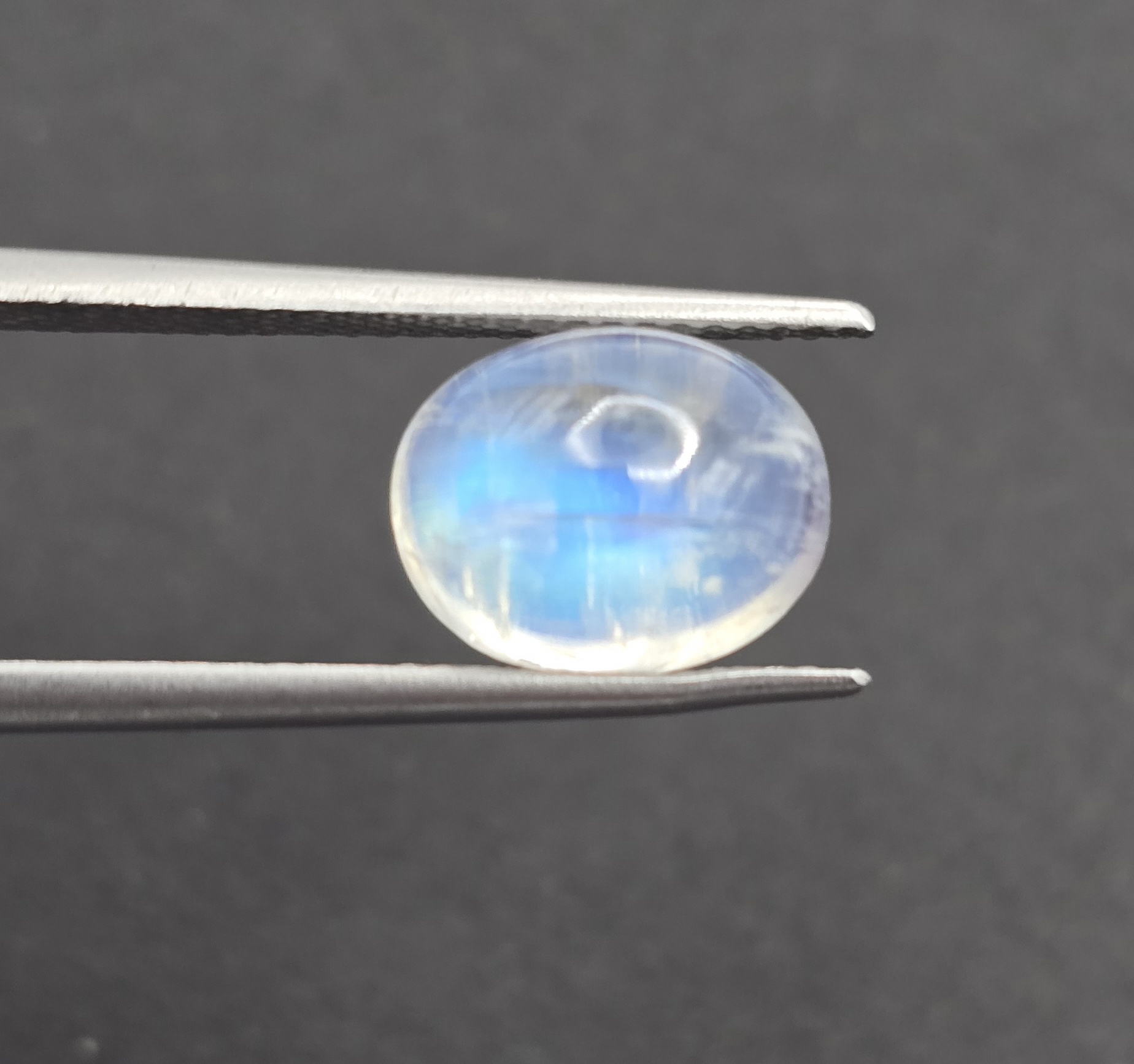 10.2x8.0x5.8mm oval gem-grade rainbow moonstone cabochon