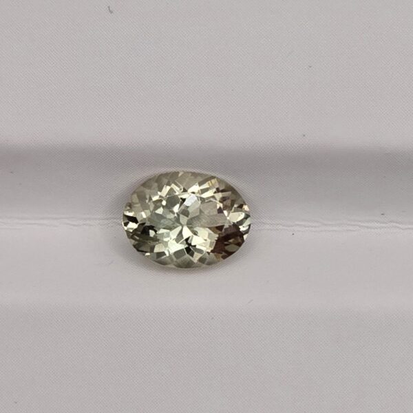 8x6mm oval sunstone facet