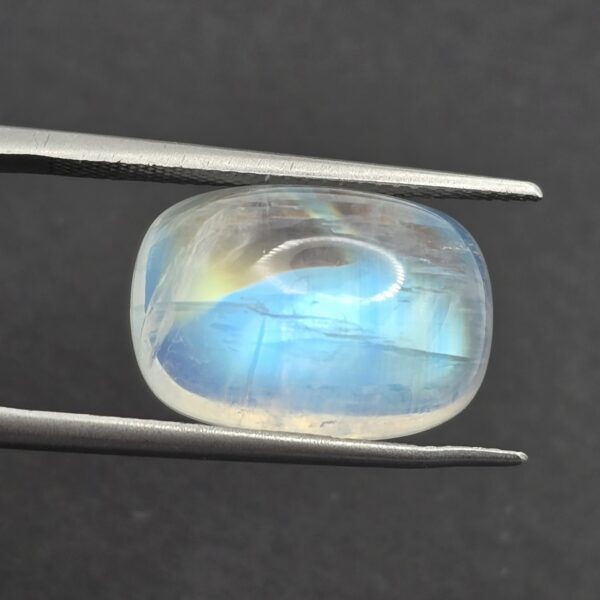16.0x11.0x7.2mm cushion gem-grade rainbow moonstone cabochon