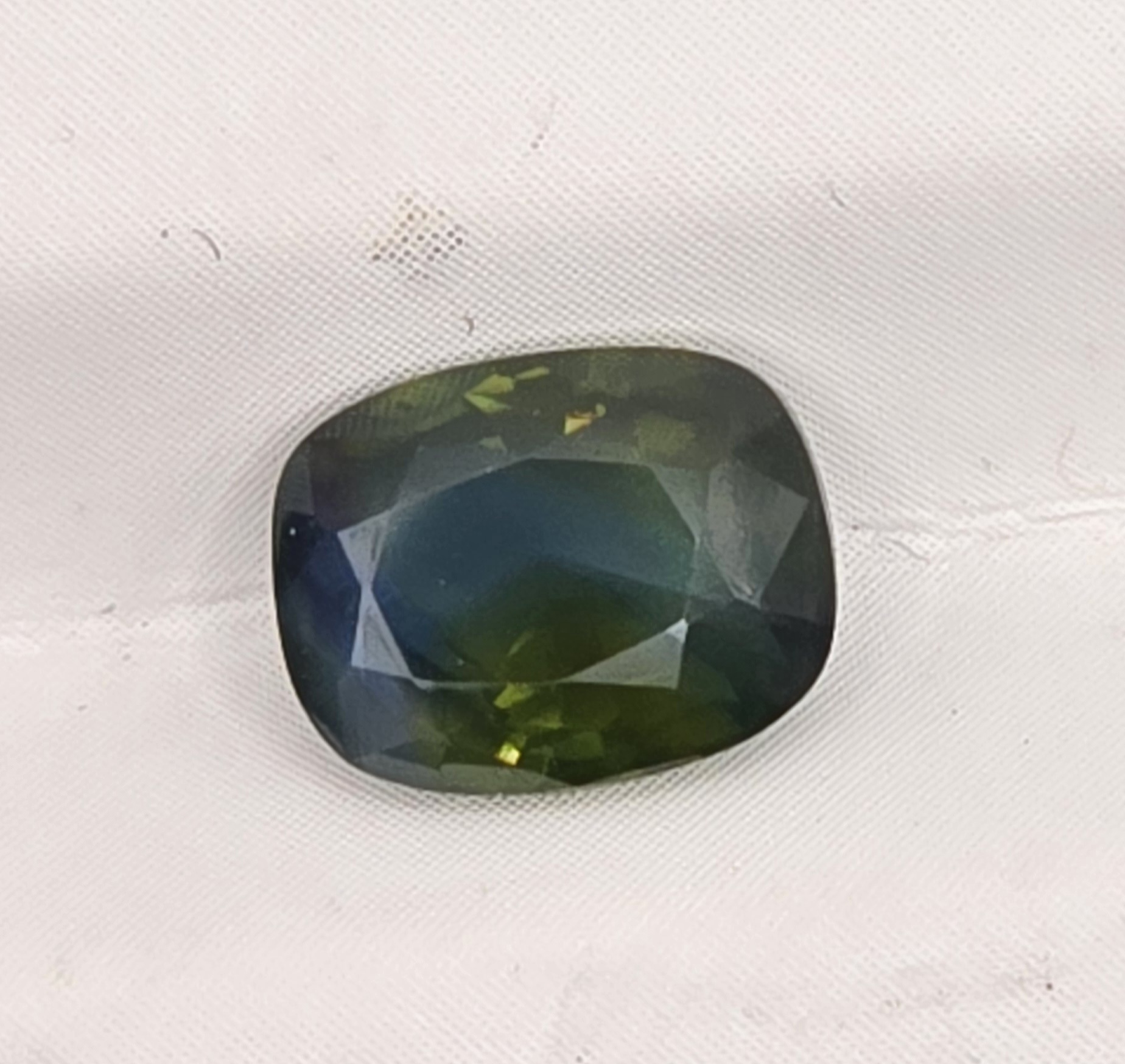 7.53x5.86x4.02mm cushion australian sapphire facet