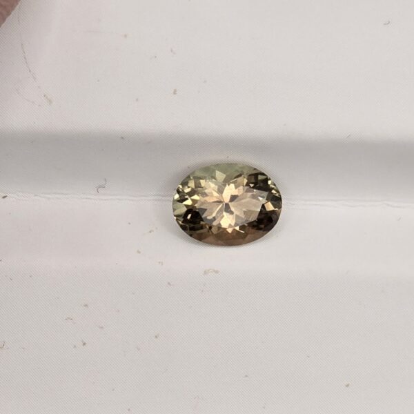 8x6mm oval sunstone facet