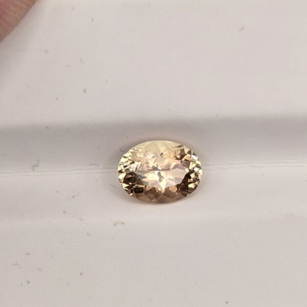 8x6mm oval sunstone facet