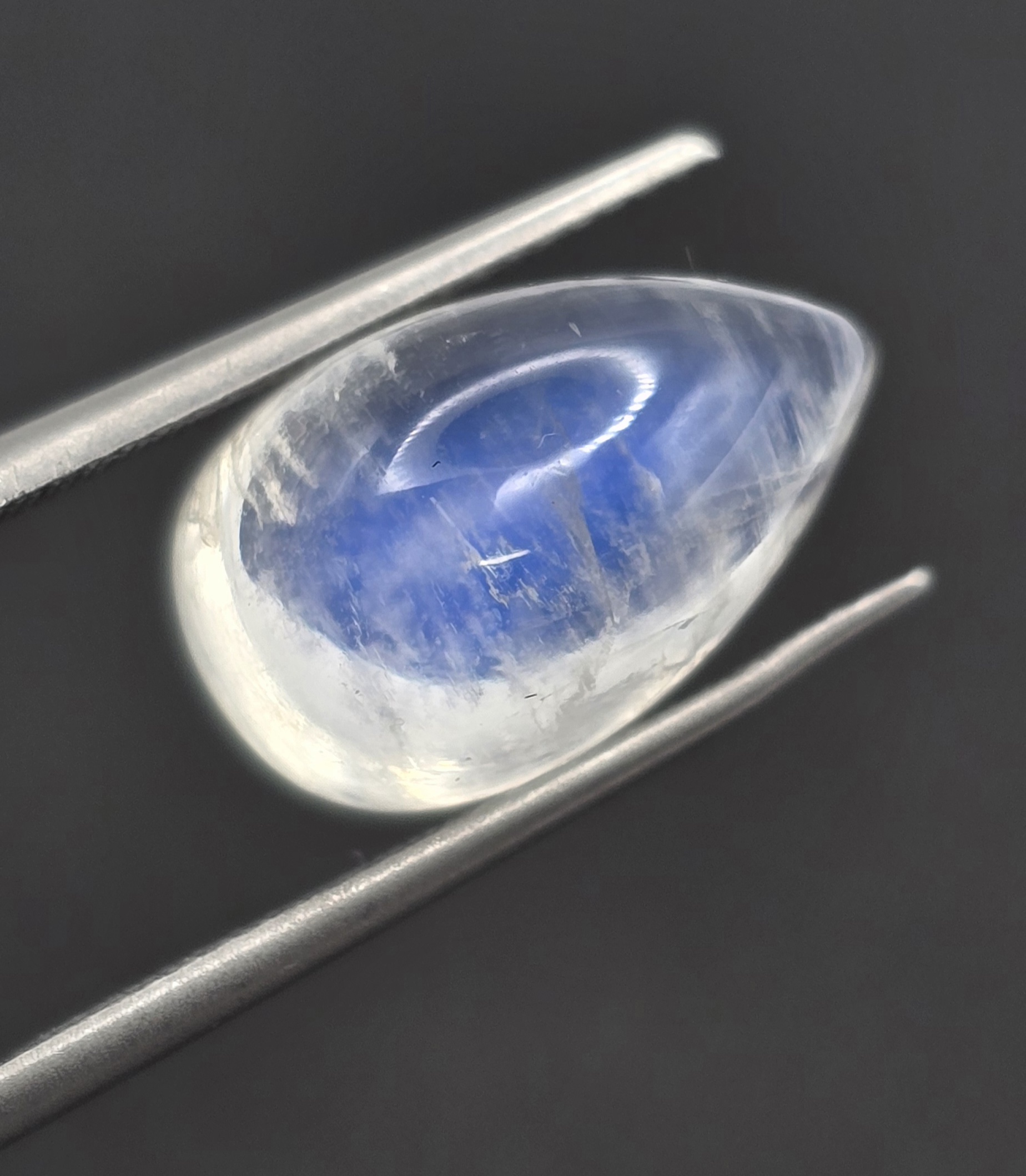 15.5x9.4x8.0mm pear gem-grade rainbow moonstone cabochon