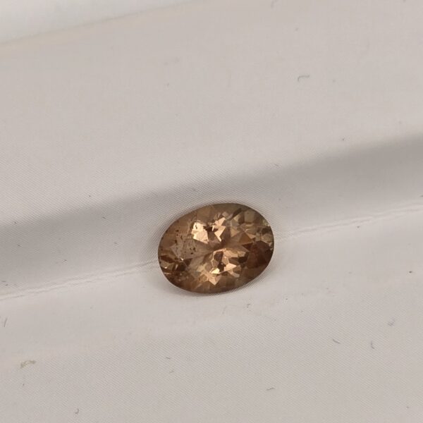 8x6mm oval sunstone facet