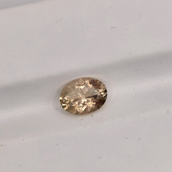 8x6mm oval sunstone facet