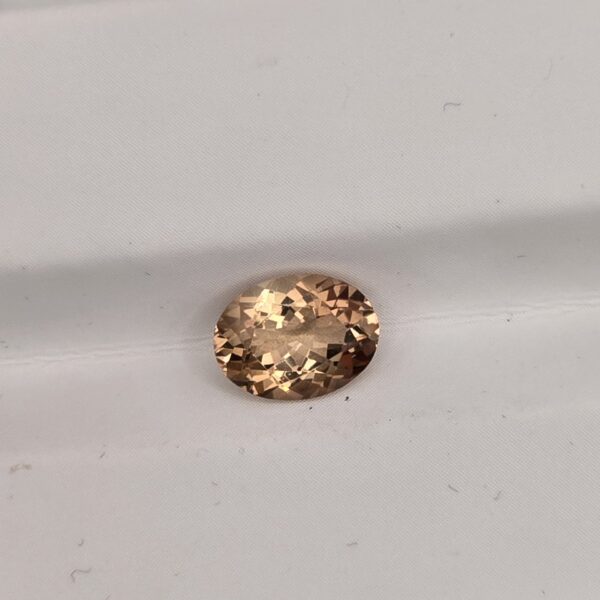 8x6mm oval sunstone facet