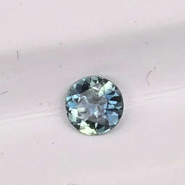 4.07x4.06x2.25mm round Australian sapphire facet