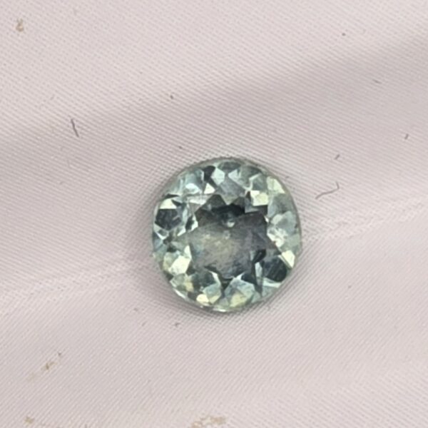 4.56x4.54x2.59mm round Australian sapphire facet