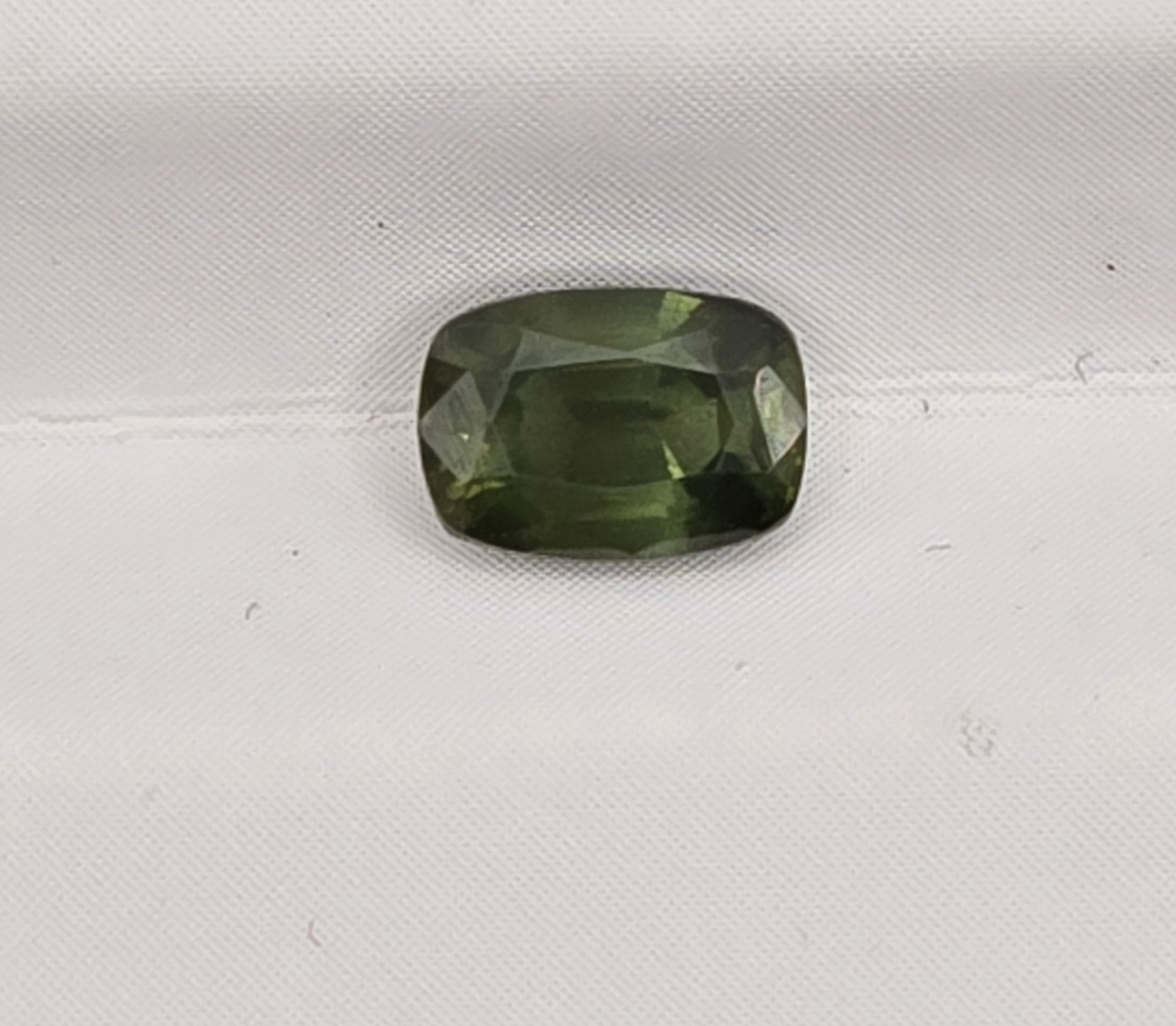 5.66x3.96x3.35mm cushion Australian sapphire facet