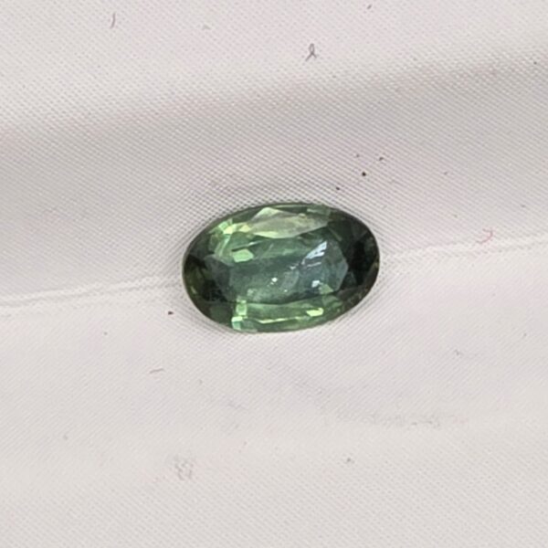 5.42x3.54x1.91mm oval Australian sapphire facet